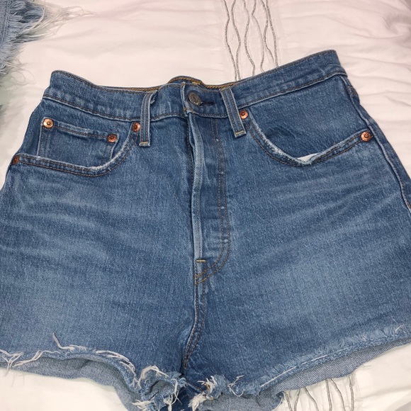 Levi's Pants - Levi’s rib cage short